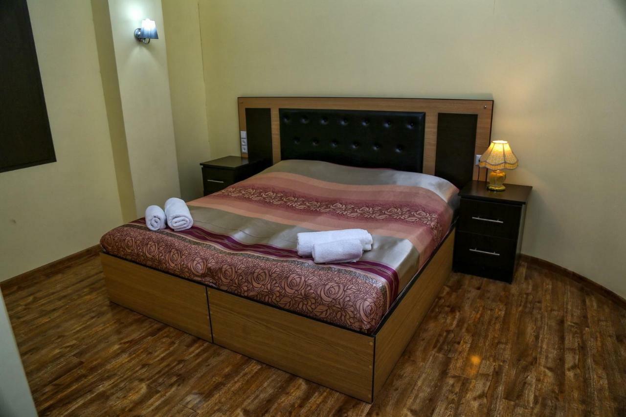 Lara Hotel Goris Eksteriør billede